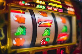 Antarmuka utama platform taruhan kaisar633 dengan mobile dan sportsbook